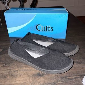 Cliffs by white mountain Tustin EUC black 9m comfort shoes slip on womens